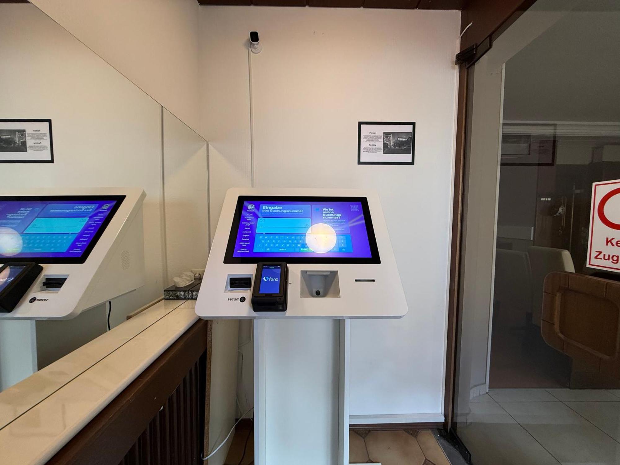 Hotel Hafner - Self Check-In Stuttgart Eksteriør billede